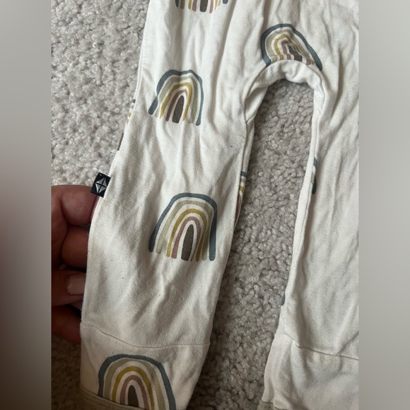 Kyte Baby Rainbow Zippered Rompers 3-6 Months - Picture 6 of 6